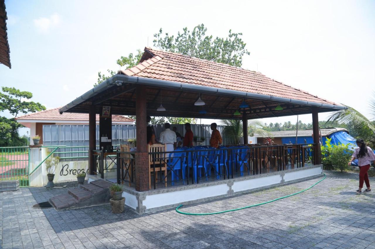 Breeze Backwater Homes Коччи Экстерьер фото